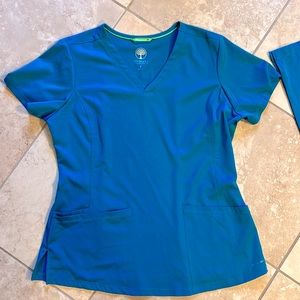 Healing Hands scrub set, medium top, medium petite bottom